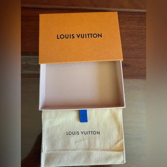 LOUIS VUITTON MONOGRAM KEY CLES WITH LV DUST BAG AND LV BOX